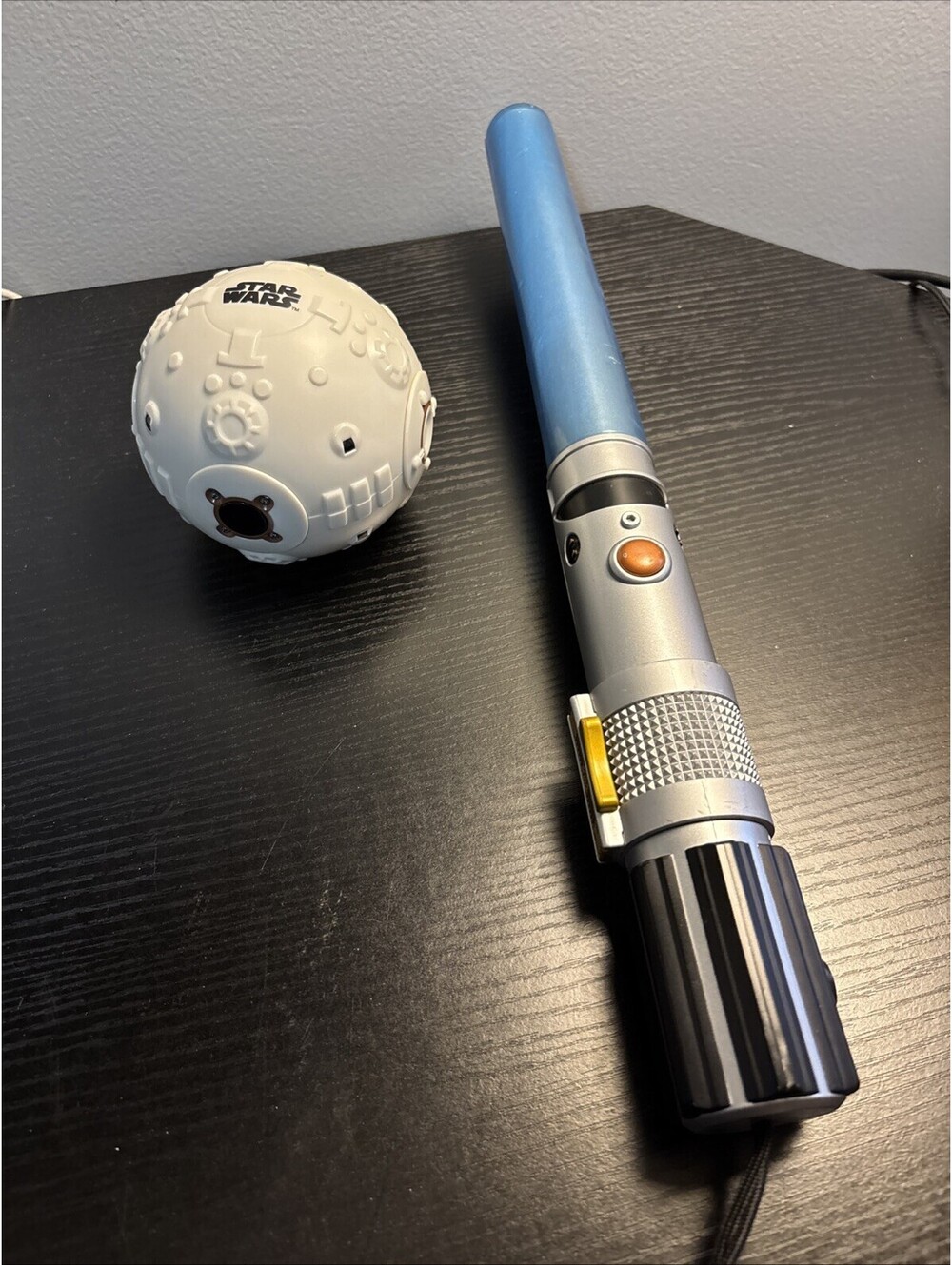 Star Wars Saga Edition Lightsaber Battle Game TV Plug’n Play Hasbro No Cords